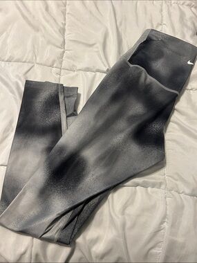 Nike Black & Gray Ombre High-Waist Leggings